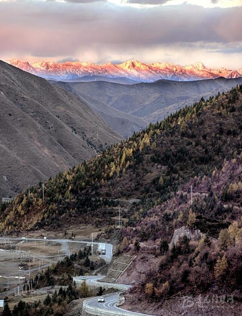 公路都这么美，你在川西高原到底错过了多少风景？